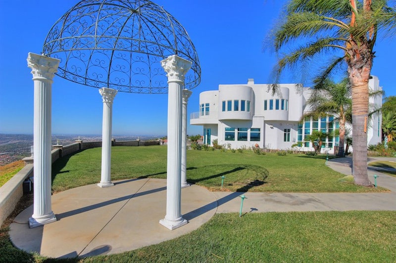 One of the Most Iconic and Famous Homes in the City of Yorba Linda on Sale for $20,7 Million