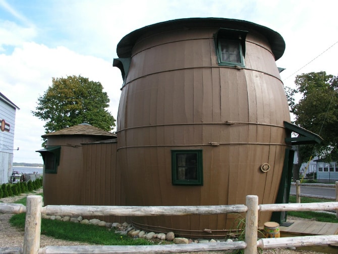 Pickel Barrel House