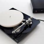 RP10-Turntable-by-Rega-Research 7