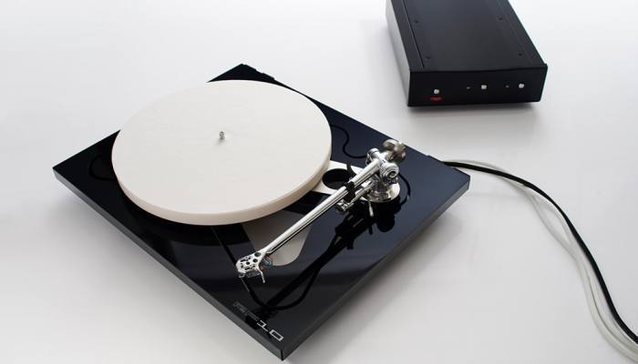 RP10-Turntable-by-Rega-Research 7