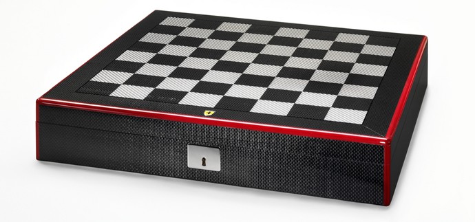 Ferrari-Carbon-Fiber-Chess-Set 7