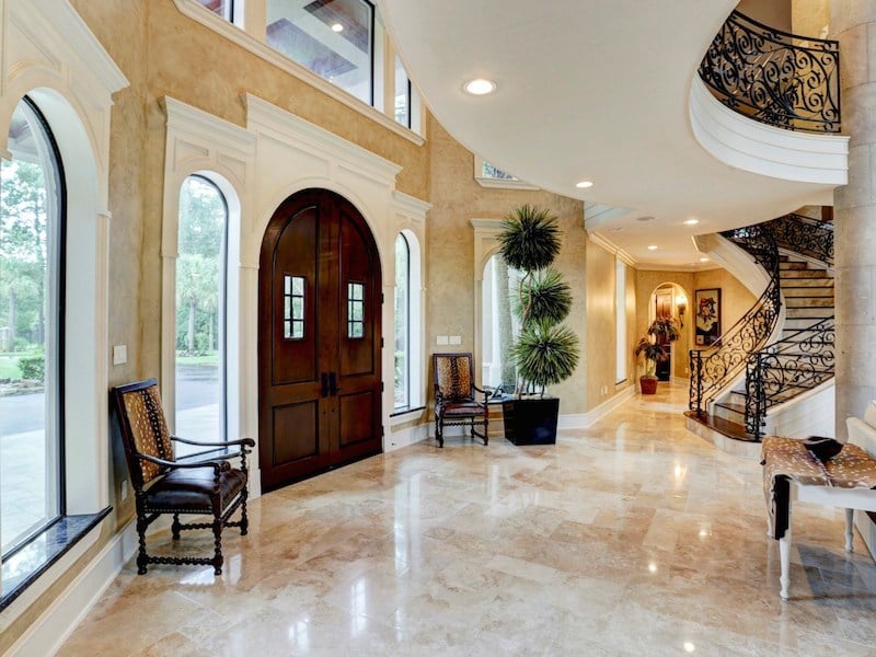 Newly-Renovated-Houston-Texas-Mansion-Perfect-for-Parties 3