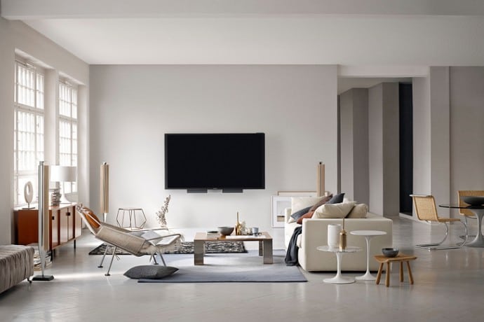 BeoVision-Avant-85-Bang-and-Olufsen 2