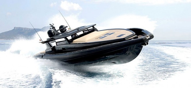 Novamarine-Black-Shiver-220-Superyacht-Tender 3