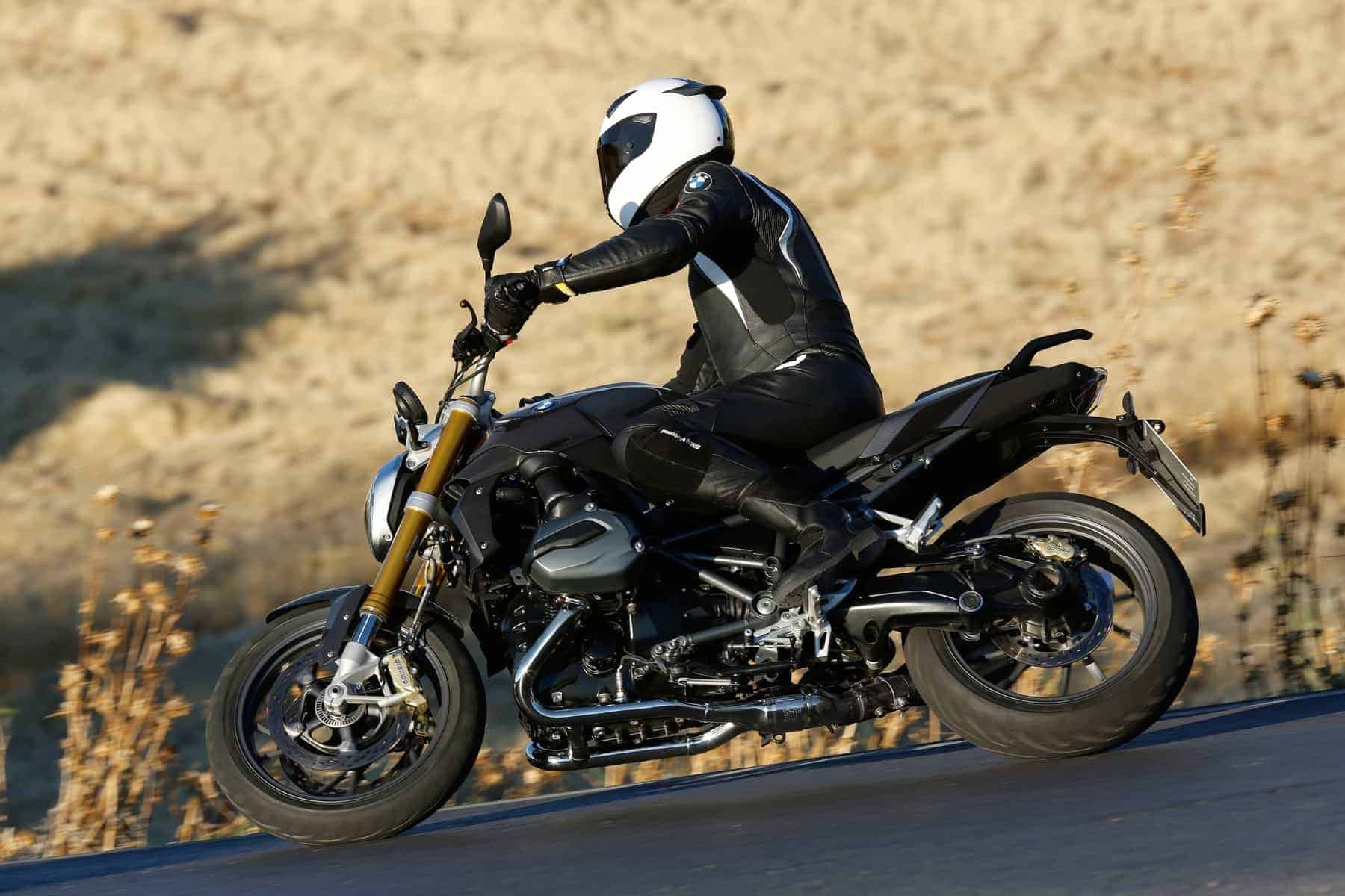 BMW-R1200R-Motorbike 19