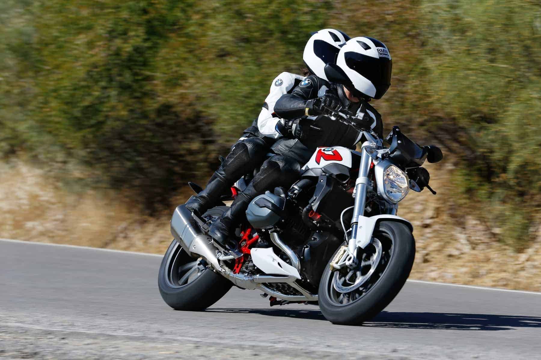 BMW-R1200R-Motorbike 5