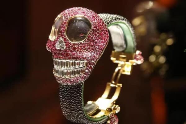 De-Grisogono-Crazy-Skull-Timepiece 1
