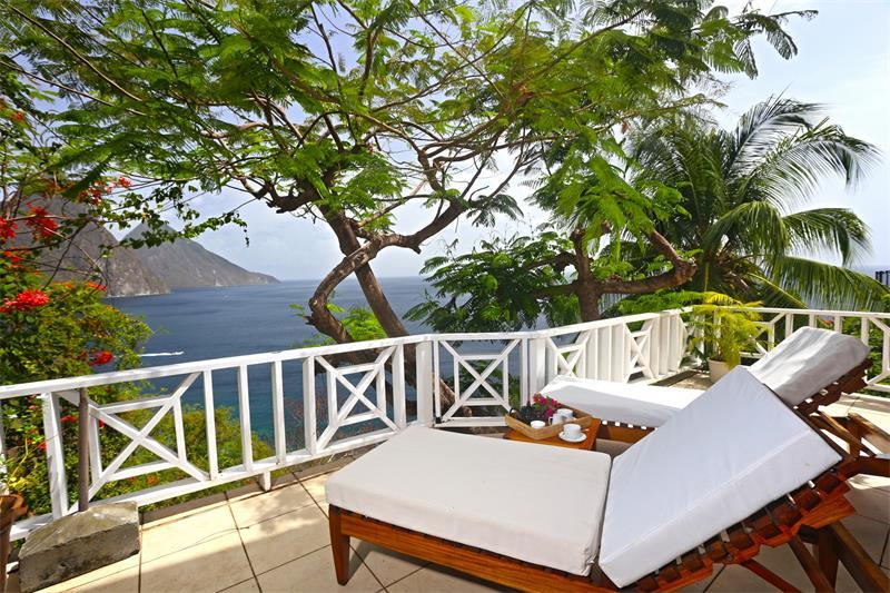 Picturesque-St-Lucia-Villa 10