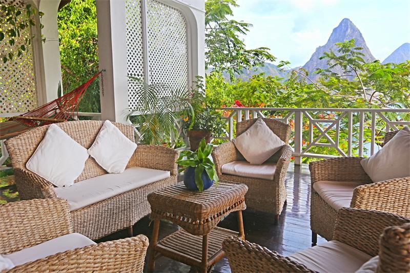 Picturesque-St-Lucia-Villa 8