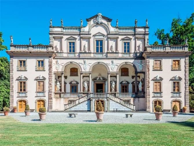 Lucca Mansion