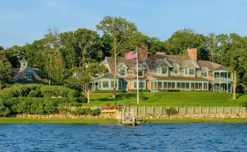Shelter-Island-Waterfront-Mansion 18