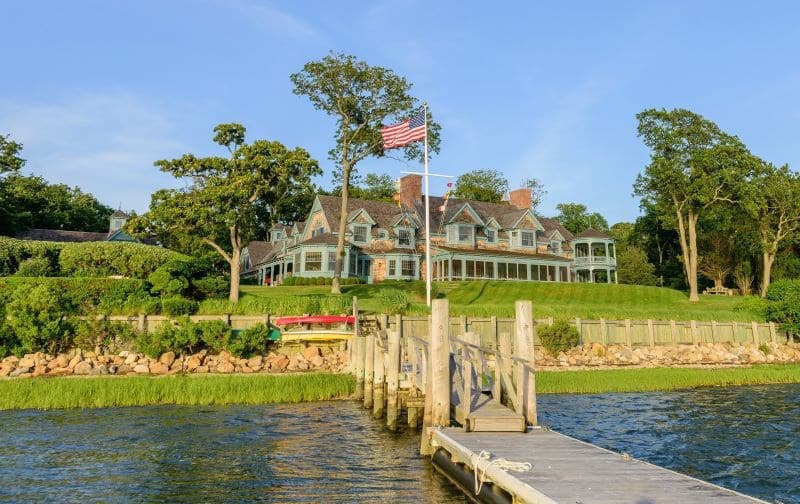 Shelter-Island-Waterfront-Mansion 19