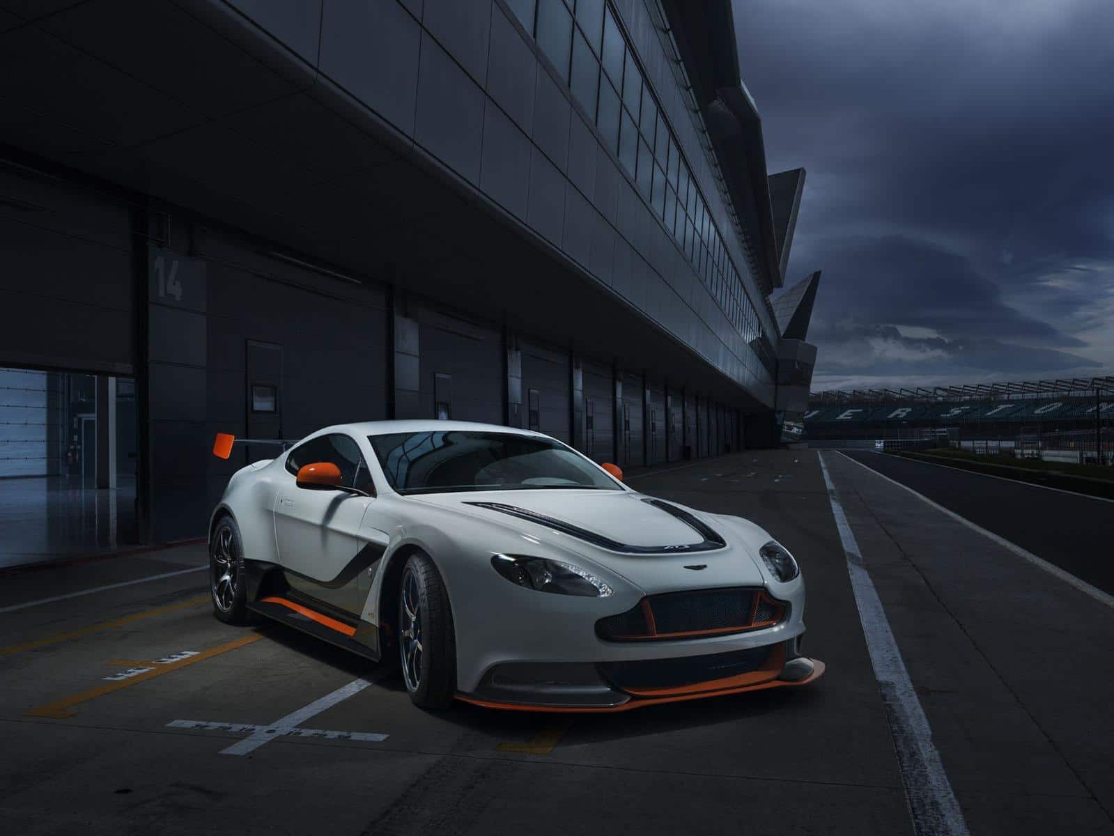 Aston-Martin-Vantage-GT3-LE 1