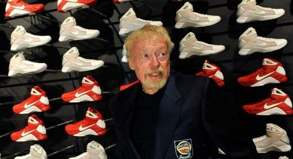 Phil Knight and the goddess of victory 00001