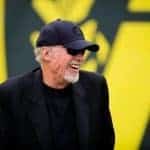 Phil Knight and the goddess of victory 00003
