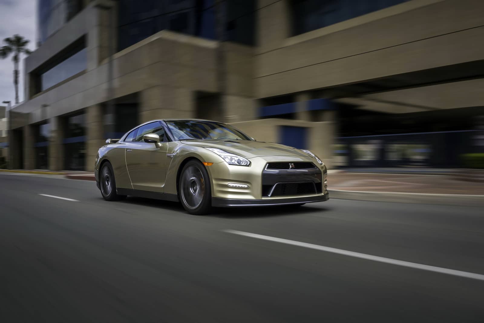 2016 Nissan GT-R 45th Anniversary Gold Edition 2