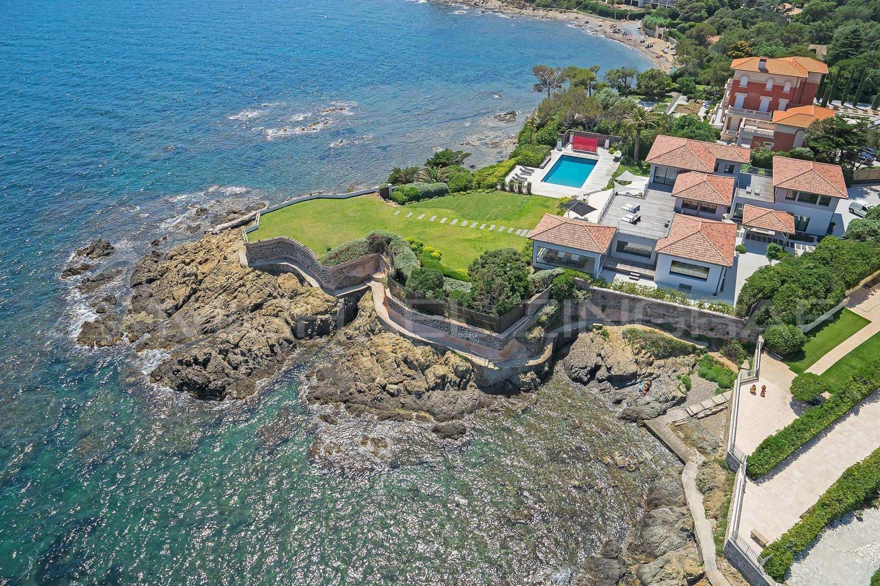 Fabulous property in Saint Aygulf, minutes away from Cannes