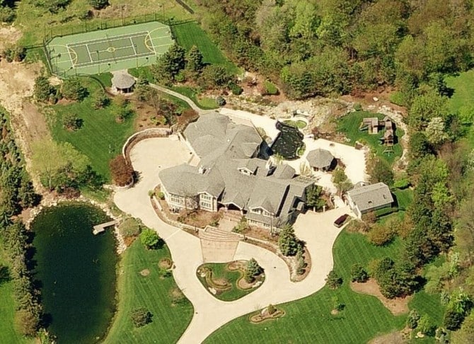 The 15 luxurious homes of rappers 00012