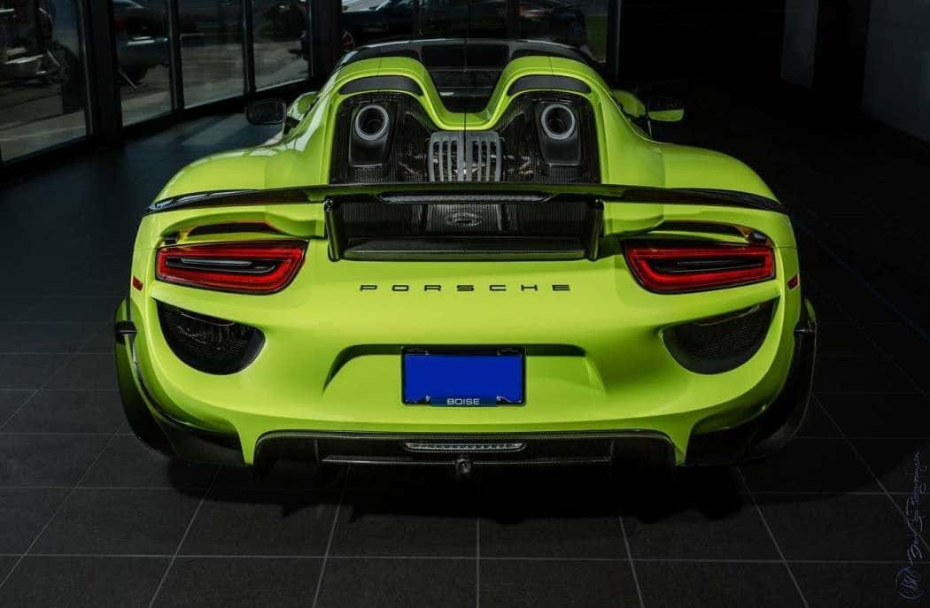 Acid-Green-Porsche-918-Spyder-14