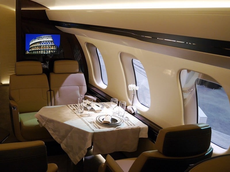 Bombardier-Global-7000-Luxury-Jet-7
