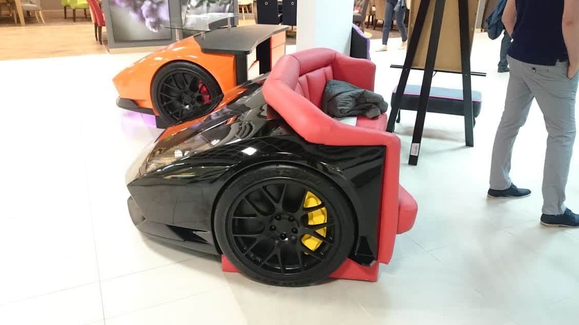 Lamborghini-Sofa-2