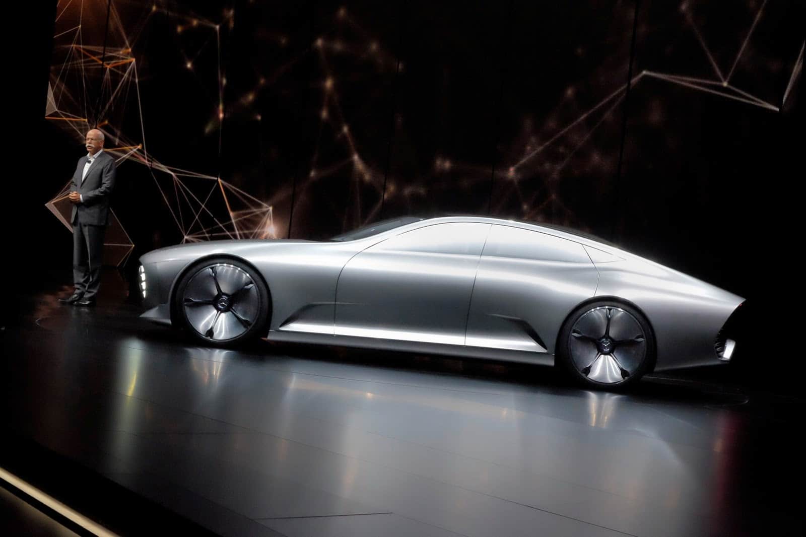 Mercedes-Benz-IAA-Concept-4