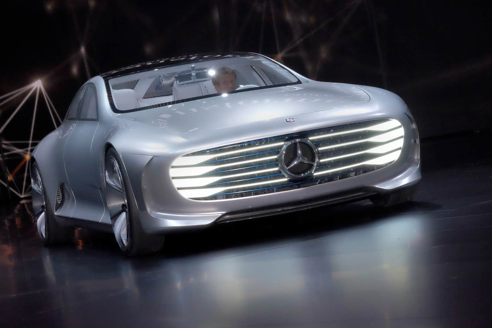 Mercedes-Benz-IAA-Concept-8