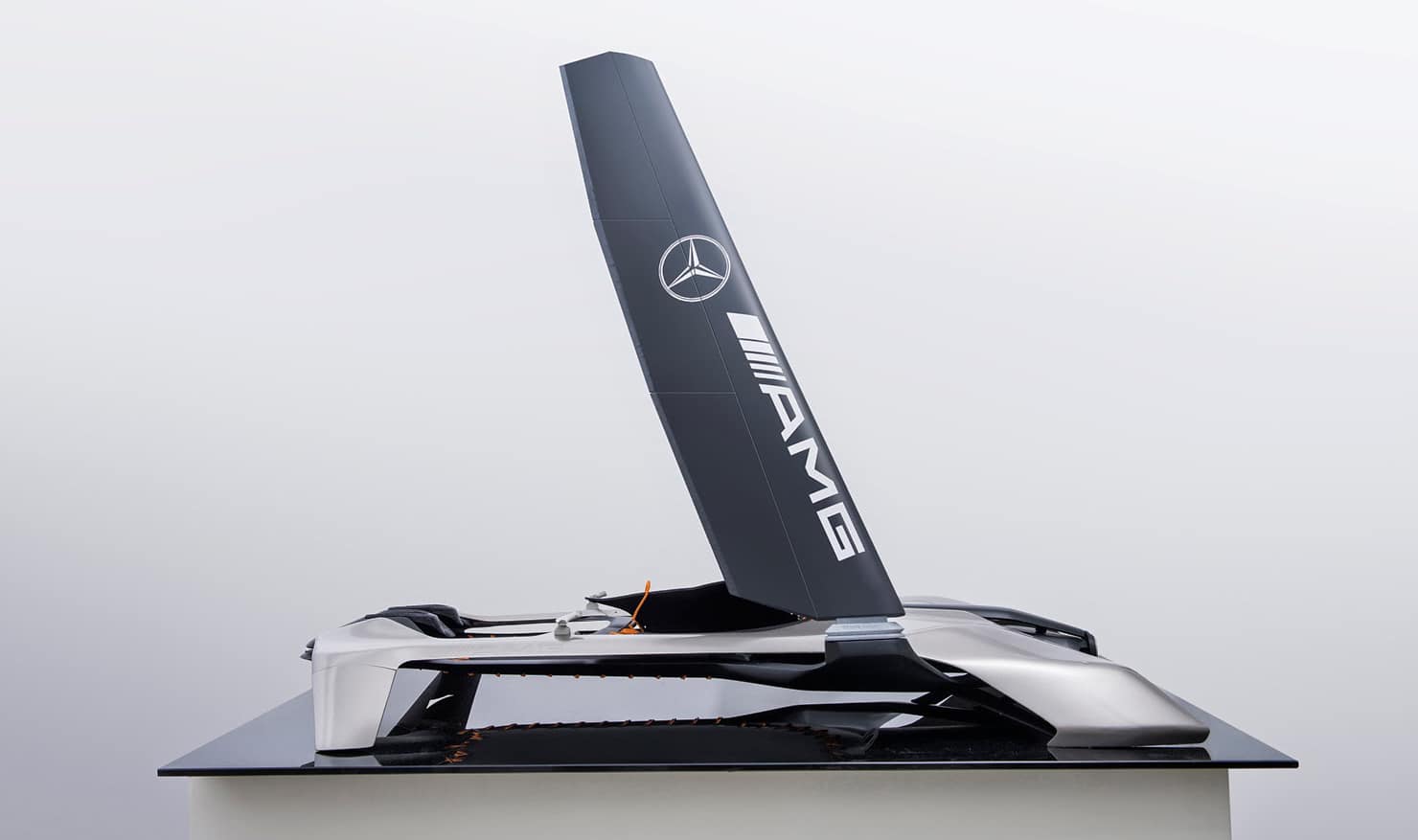 Mercedes-Benz WIND Power Watercraft Concept