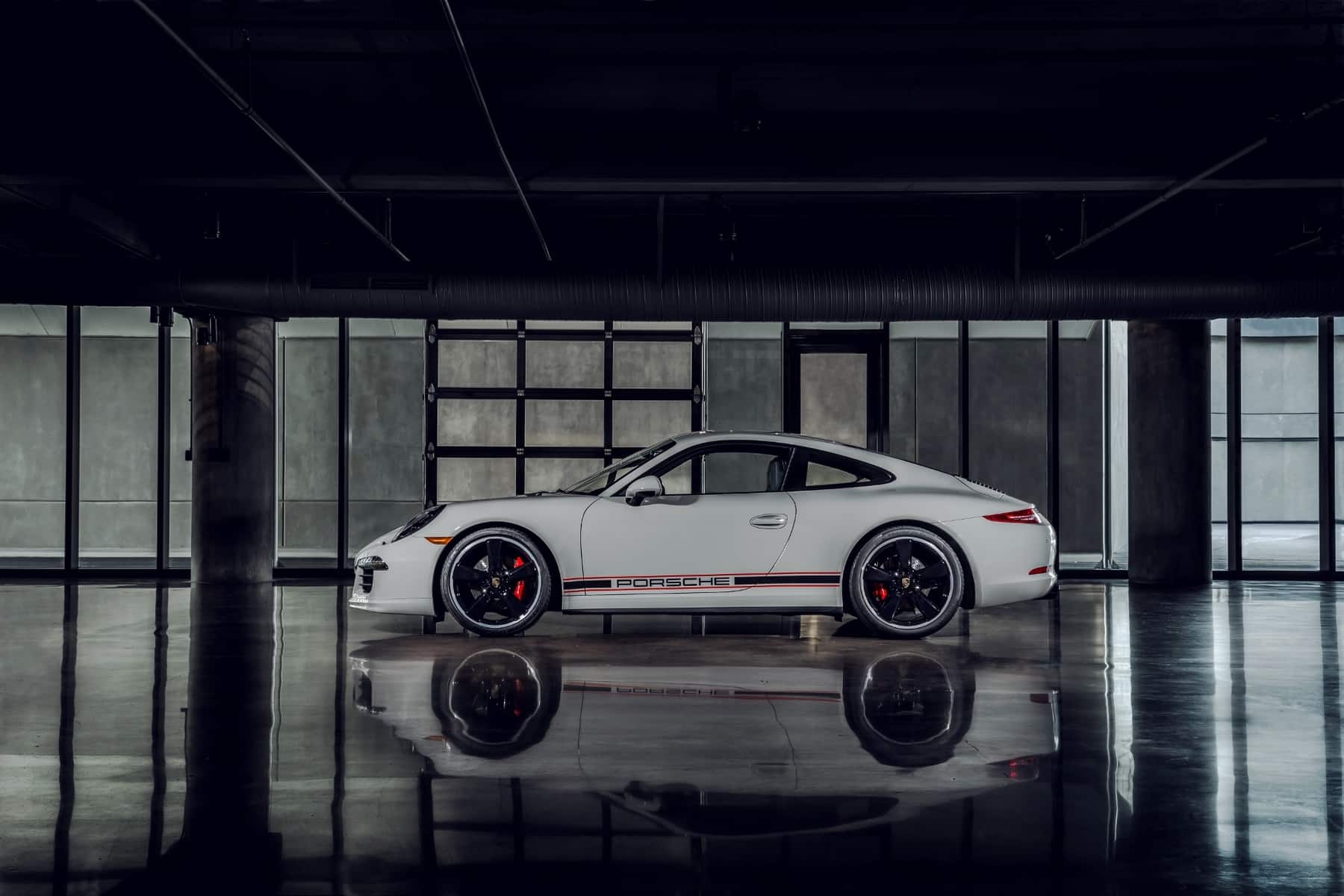 Porsche-911-GTS-1