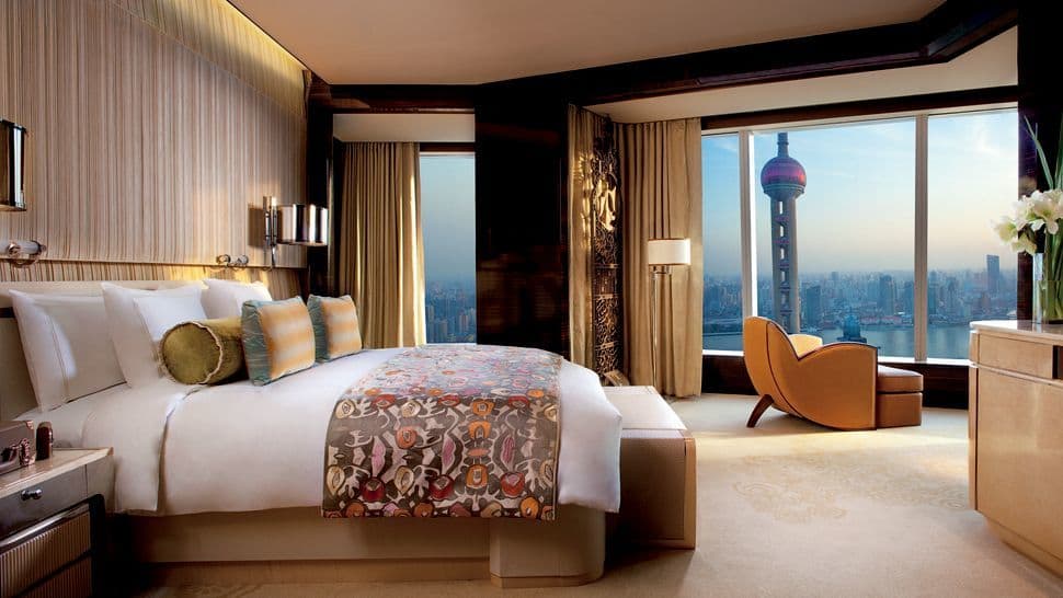 Ritz-Carlton-Shanghai,-Pudong-8