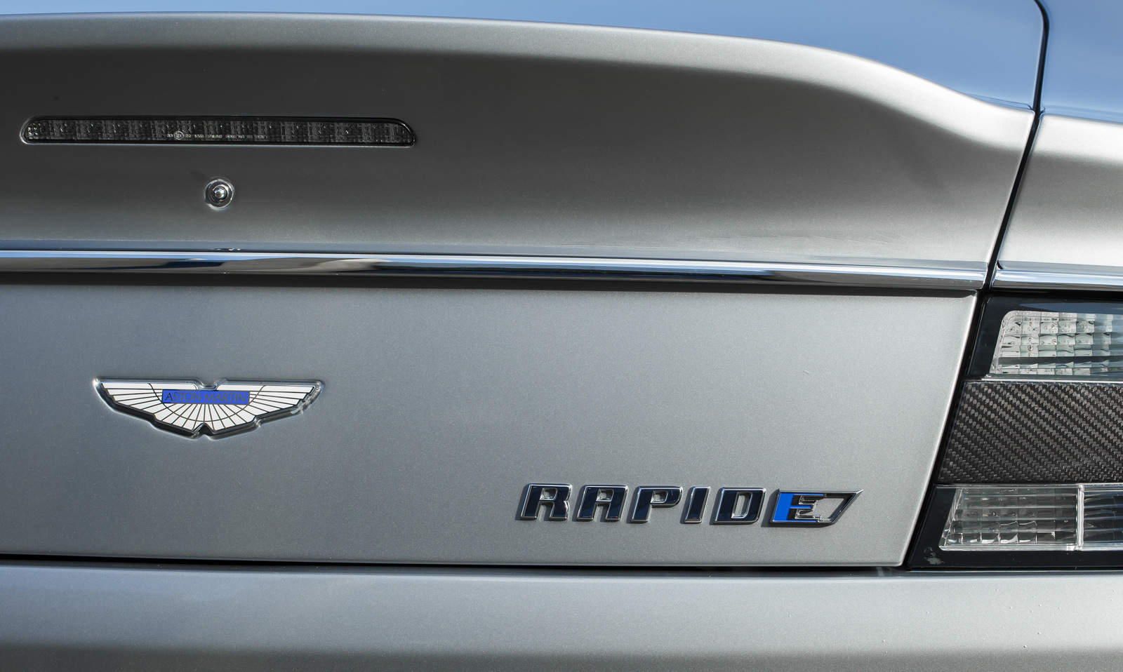 Aston-Martin-RapidE-Concept-11