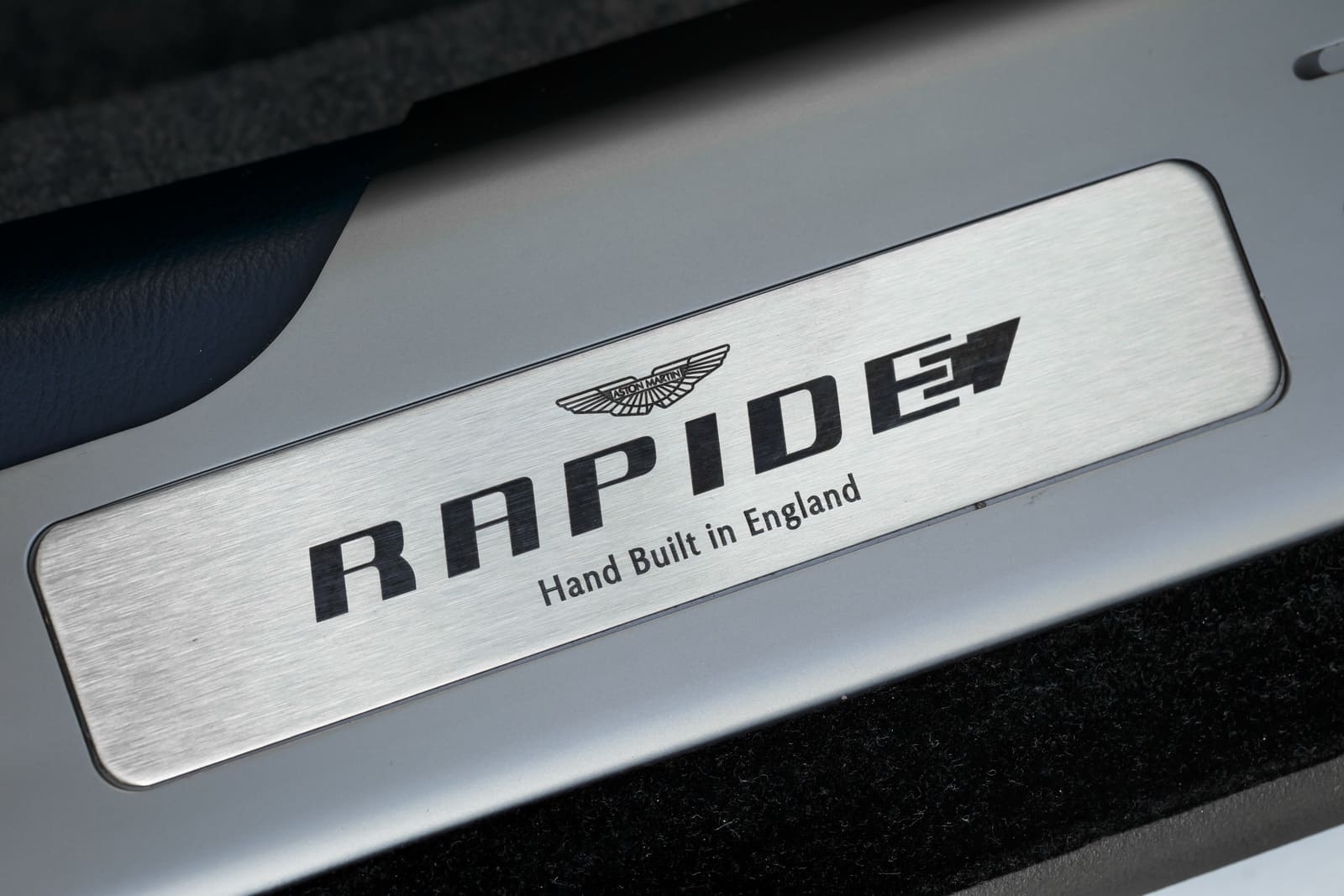 Aston-Martin-RapidE-Concept-12