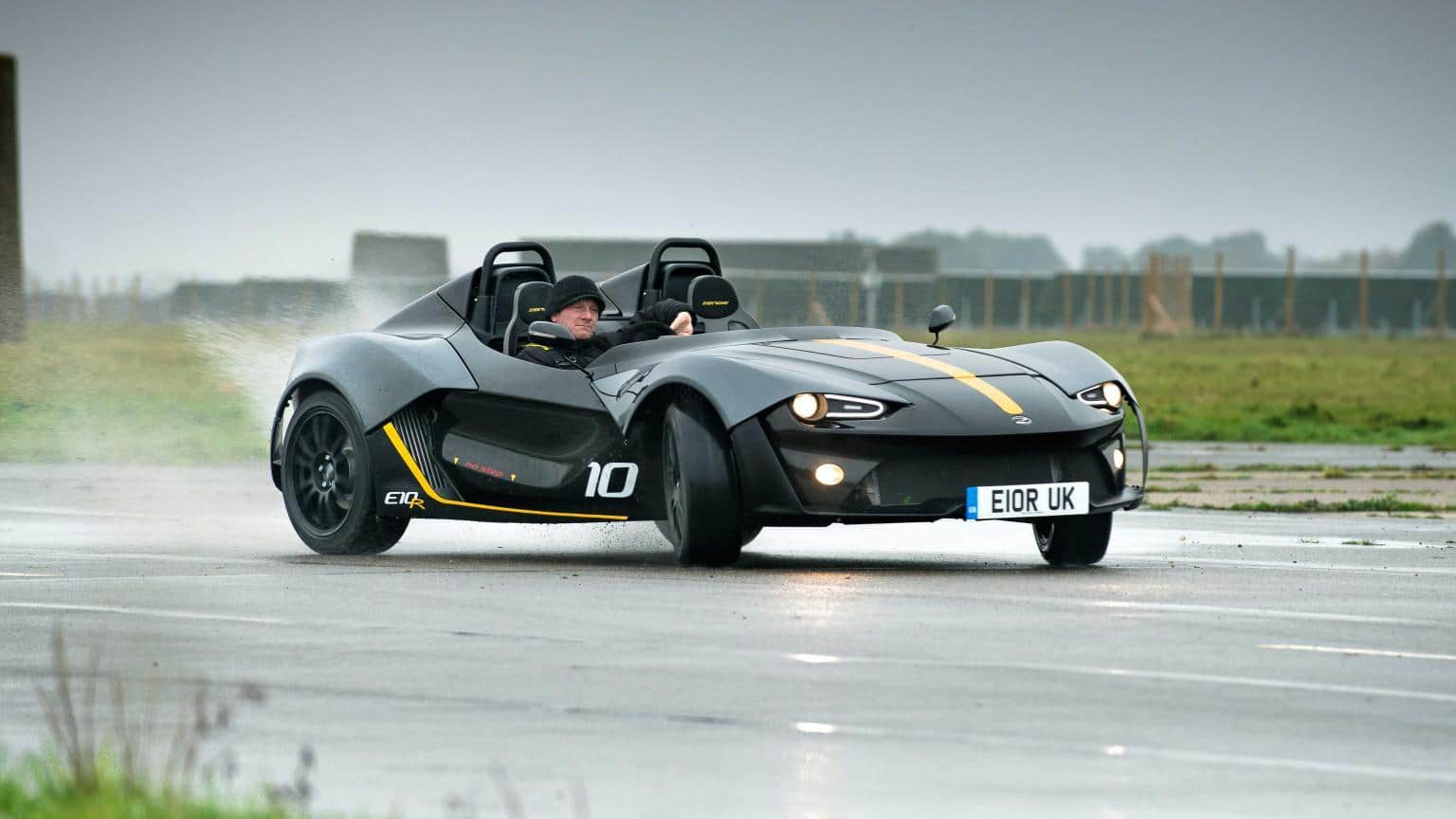 2016-Zenos-Z10-R -sports-car-8