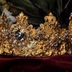 Dolce-Gabbana-Exclusive-Crown-1