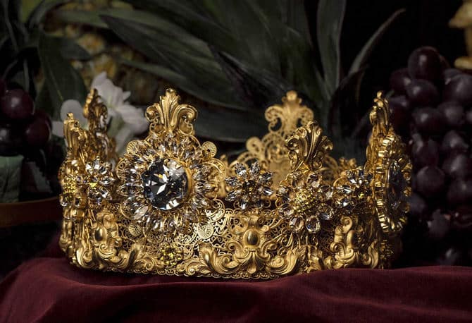 Dolce & Gabbana’s Exclusive Crown