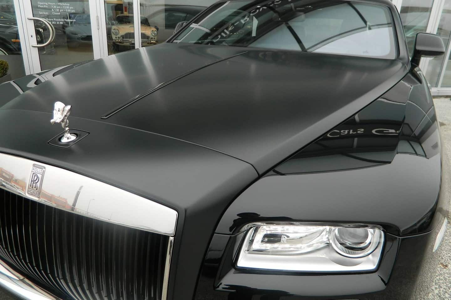 Rolls-Royce-Wraith-Carbon-Fiber-14