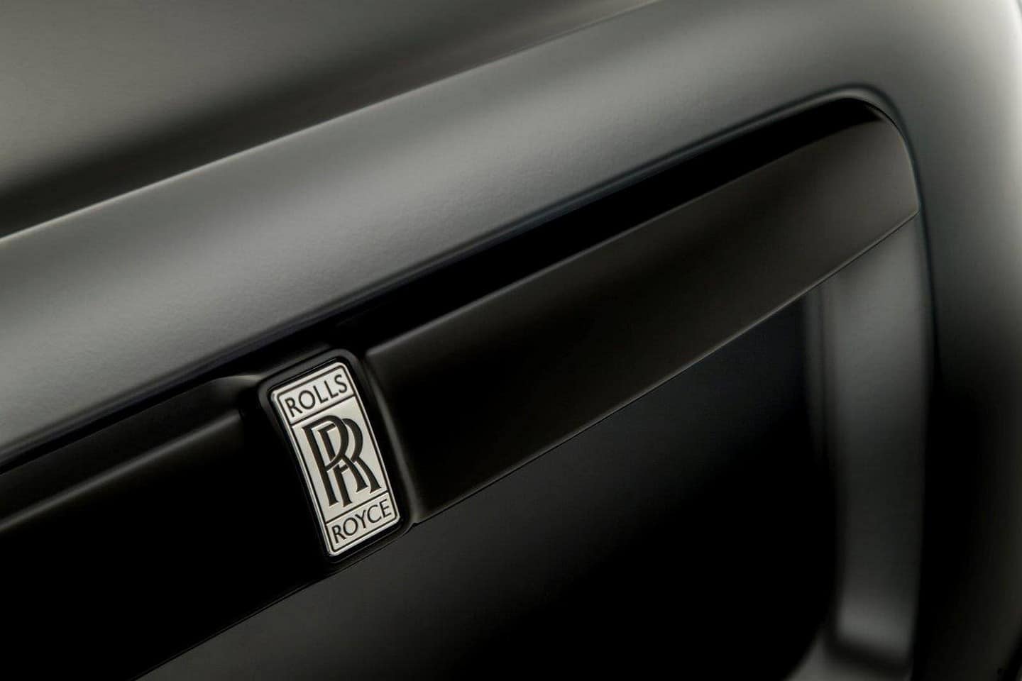 Rolls-Royce-Wraith-Carbon-Fiber-8