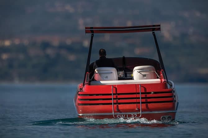 1990-Riva-Ferrari-32-Speedboat-5