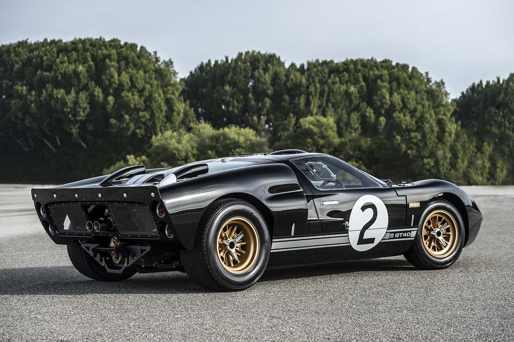 Ford-GT40-MKII-50th-Anniversary-Edition-10