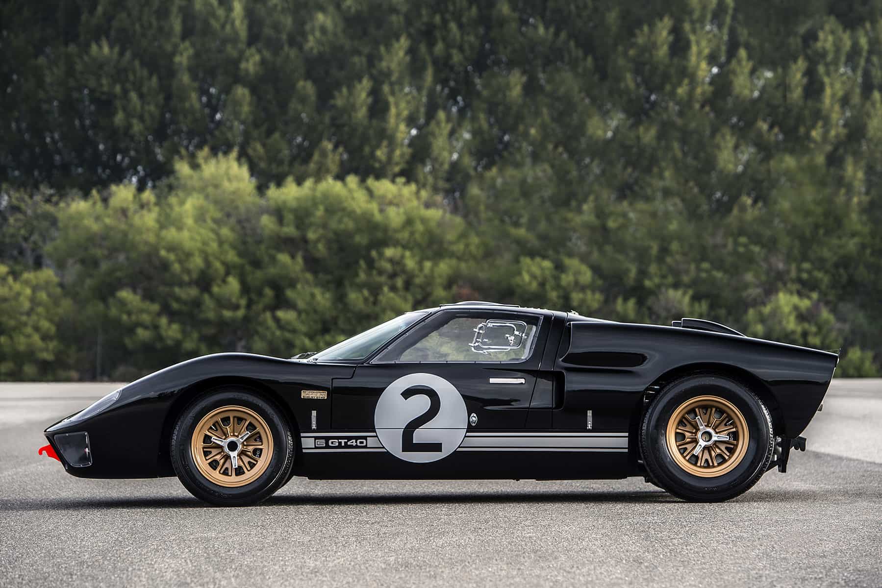 Ford-GT40-MKII-50th-Anniversary-Edition-12