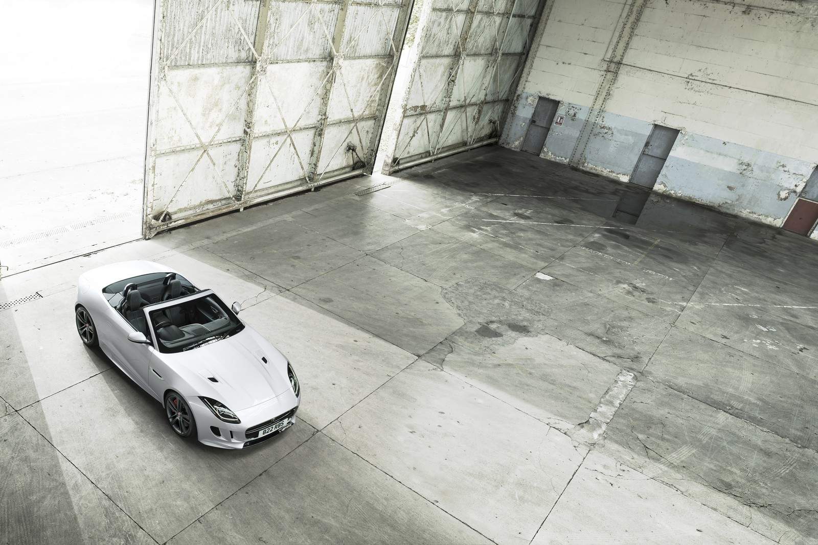 Jaguar-F-Type-British-Design-Edition-6