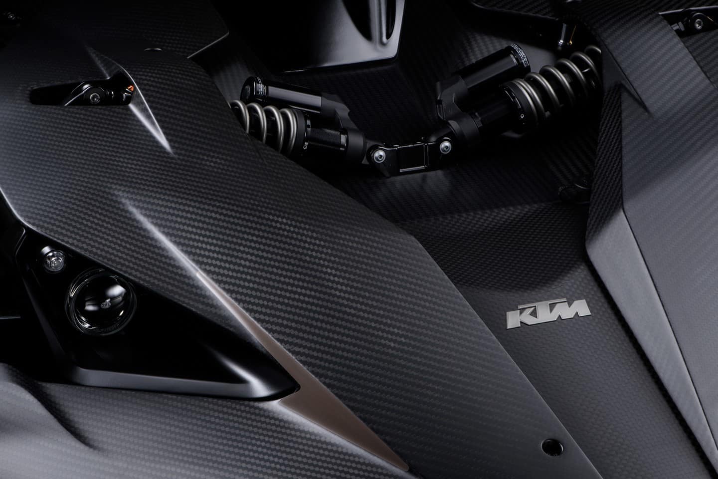 KTM-X-BOW-GT-Black-Edition-Geneva-9