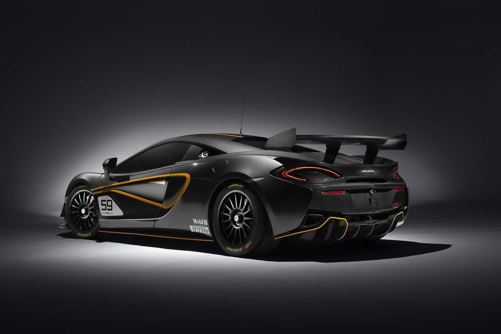 McLaren-570S-GT4-official-3