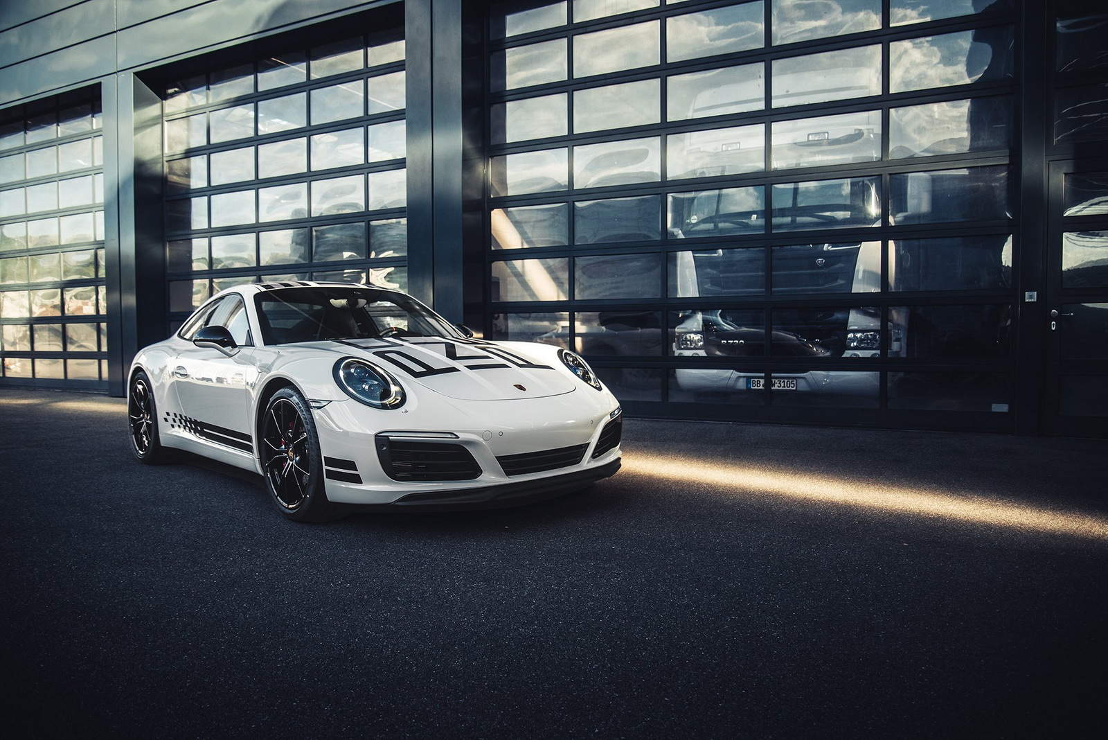 Porsche-911-Carrera-S-Endurance-Racing -Edition-7