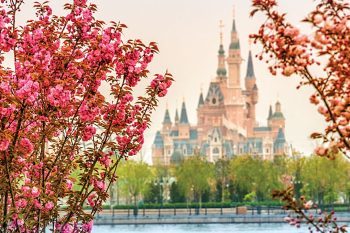 Shanghai-Disney-Resort-1