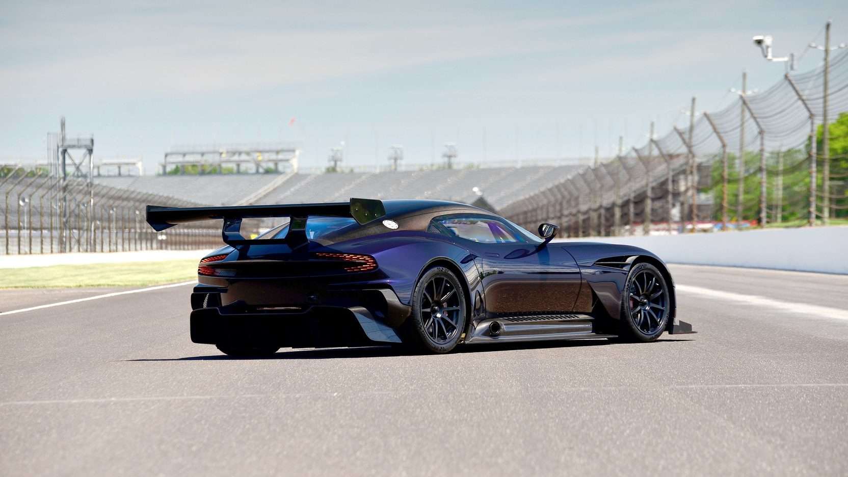An Aston Martin Vulcan Will be Auctioned at the 2016 Monterey Car Week