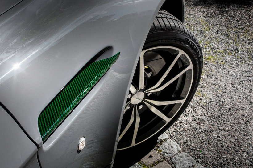 Aston Martin V8 Vantage S Swedish Forest