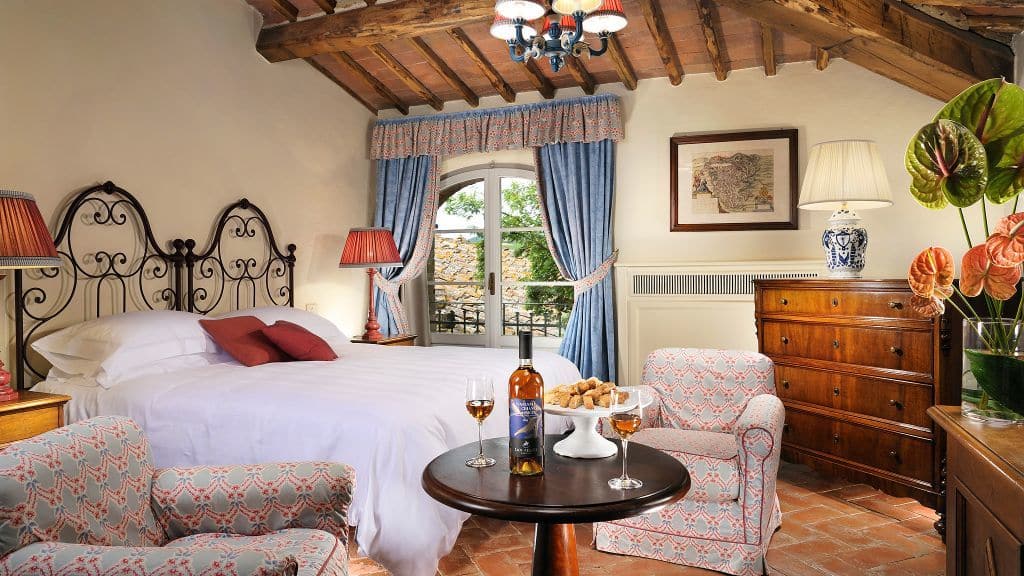 Hotel Relais Borgo San Felice 10