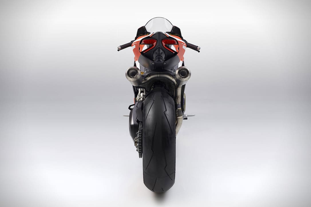 2017-Ducati-1299-Superleggera-04