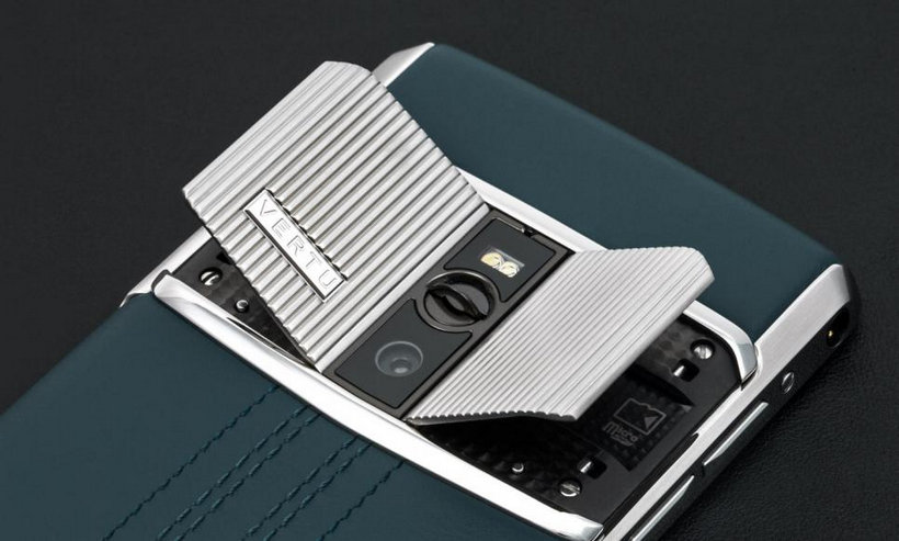 Vertu-Signature-Touch-Teal-Fluted-edition-7